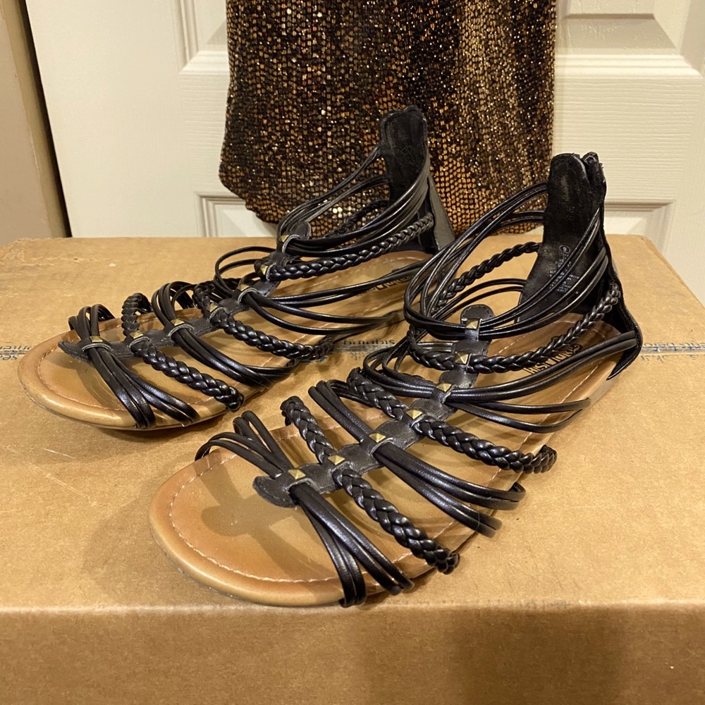 Women’s size 9 Strappy Sandals